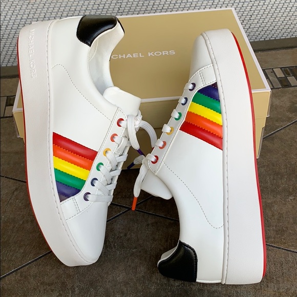 MICHAEL KORS POPPY LACE UP NAPPA PU OPTICWHT/BLK - Picture 6 of 16